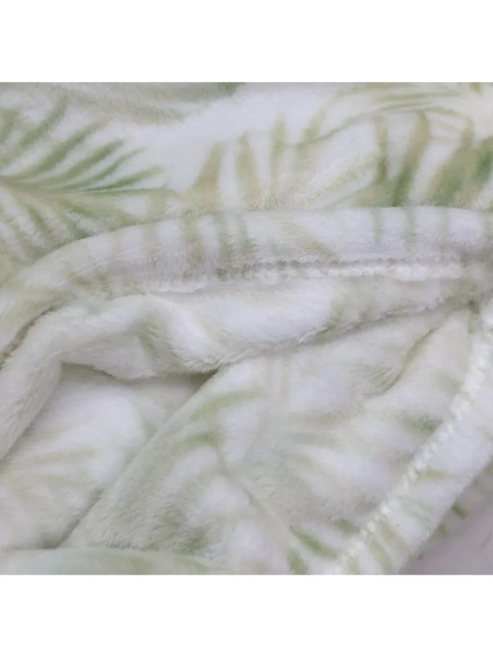 Tommy Bahama Ultra Soft Plush Throw Blanket 60